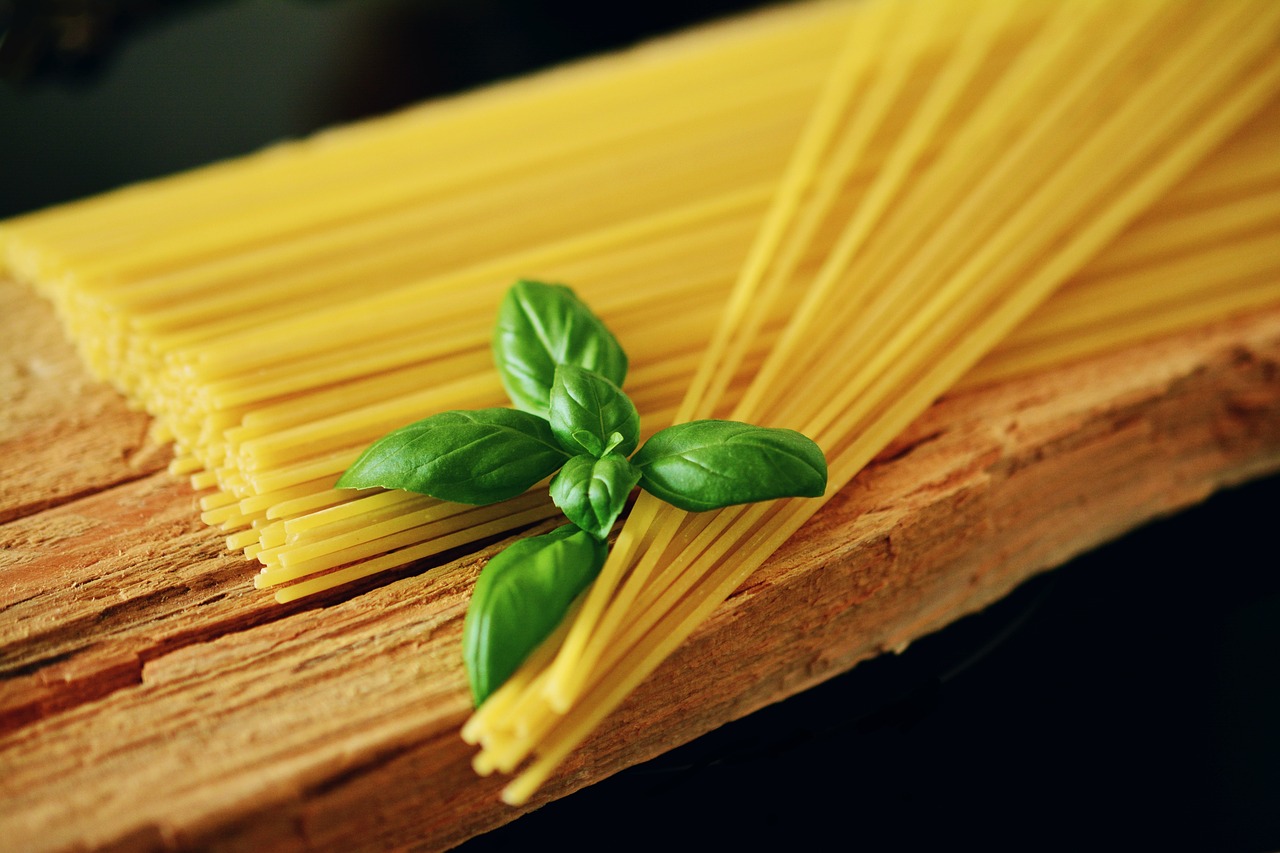 spaghetti, basil, noodles-2208374.jpg